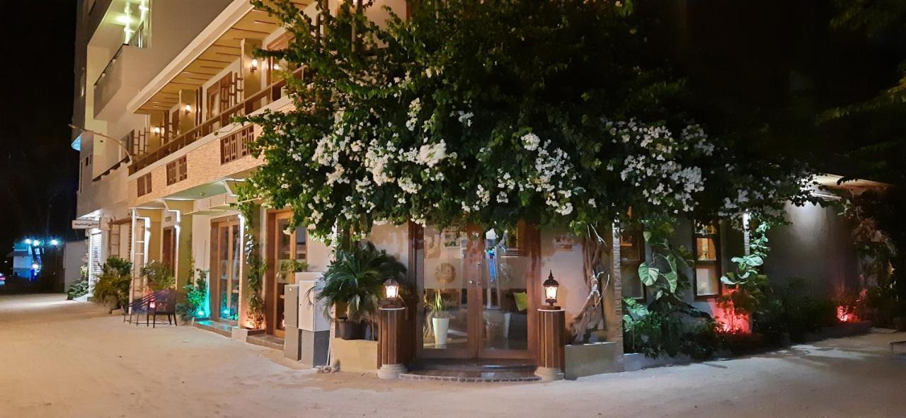 Maladiwa Beach & Spa Maafushi Dış mekan fotoğraf